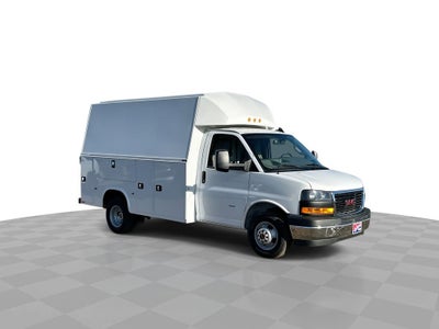 2025 GMC Savana Cutaway 3500 1WT