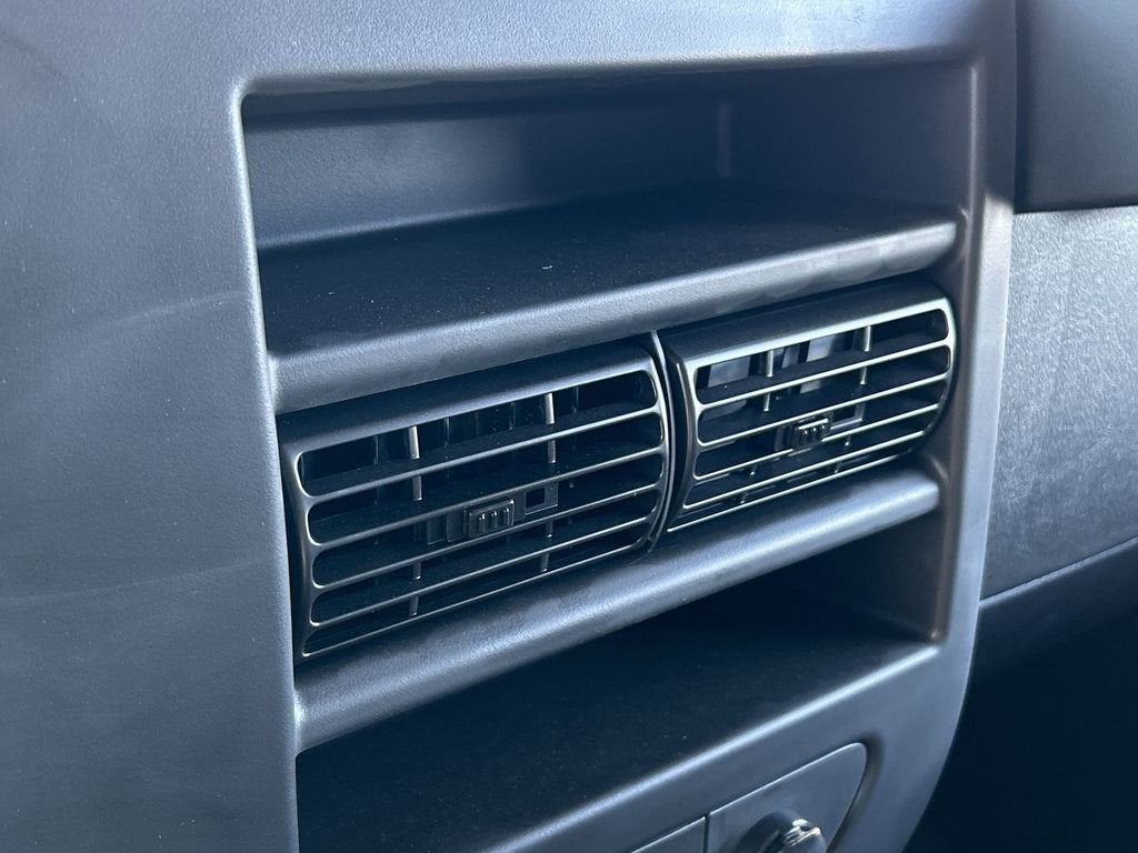 2025 GMC Savana Cutaway 3500 1WT