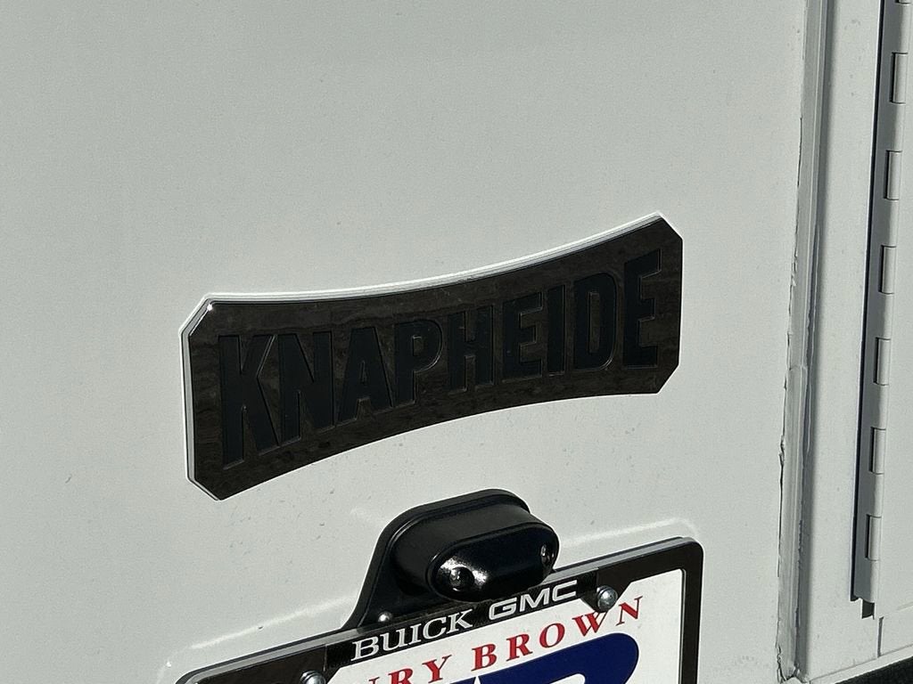 2025 GMC Savana Cutaway 3500 1WT