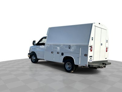 2025 GMC Savana Cutaway 3500 1WT