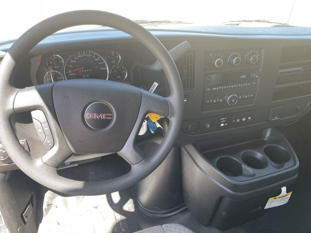 2025 GMC Savana Cutaway 3500 1WT