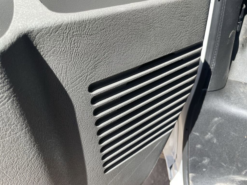 2025 GMC Savana Cutaway 3500 1WT