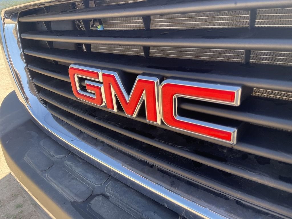 2025 GMC Savana Cutaway 3500 1WT