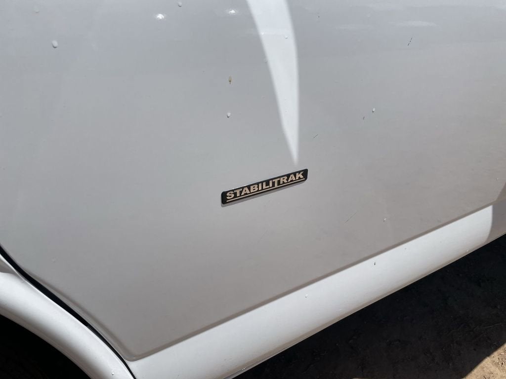 2025 GMC Savana Cutaway 3500 1WT