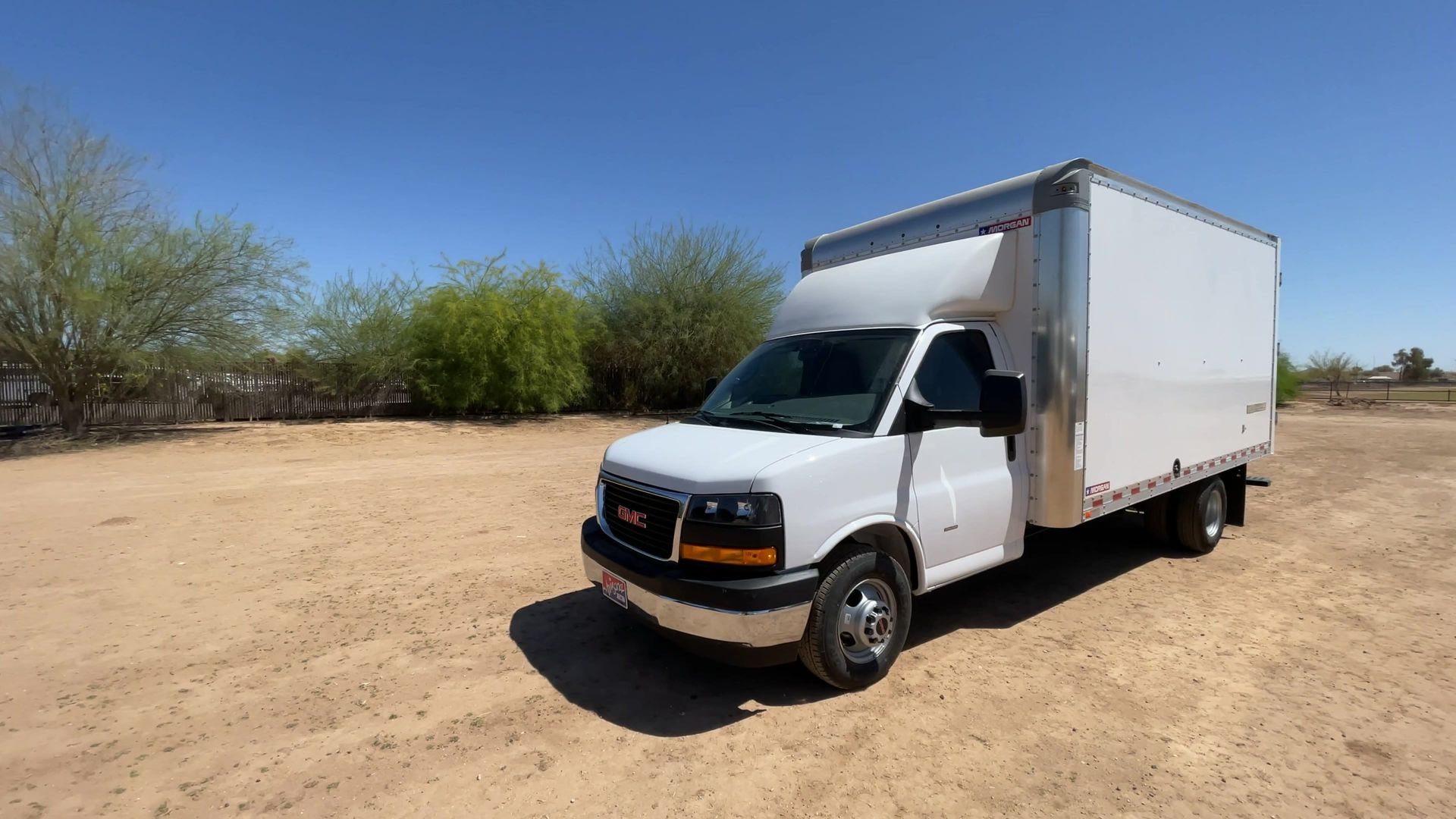 2025 GMC Savana Cutaway 3500 1WT