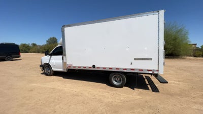 2025 GMC Savana Cutaway 3500 1WT