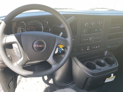 2025 GMC Savana Cutaway 3500 1WT