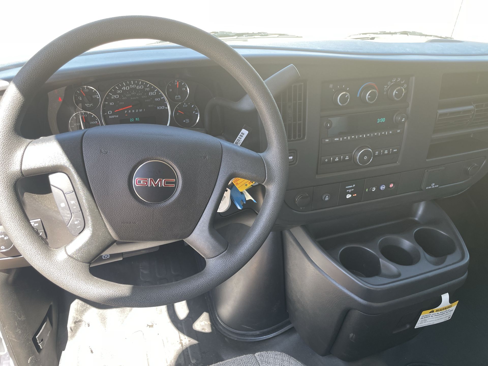 2025 GMC Savana Cutaway 3500 1WT