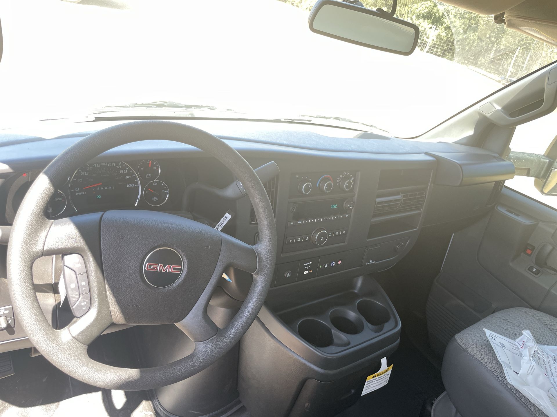 2025 GMC Savana Cutaway 3500 1WT