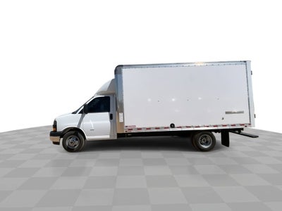 2025 GMC Savana Cutaway 3500 1WT
