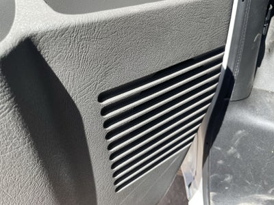 2025 GMC Savana Cutaway 3500 1WT