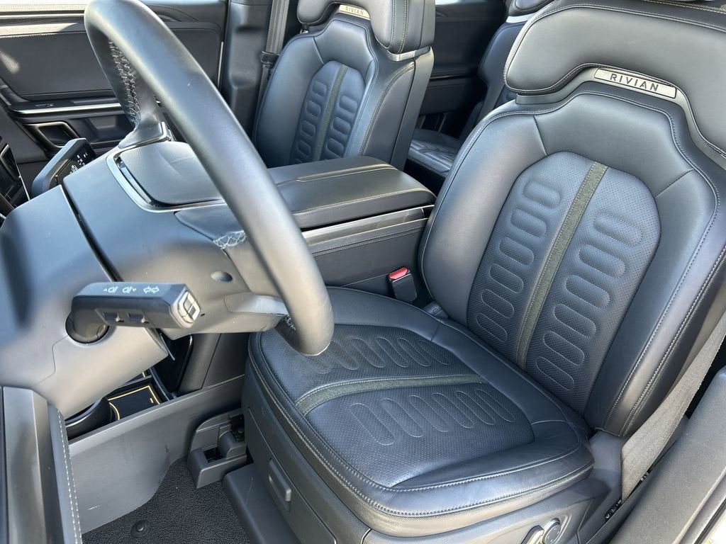 2023 Rivian R1S Adventure