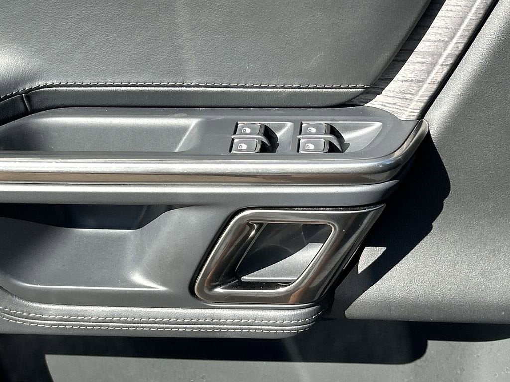 2023 Rivian R1S Adventure