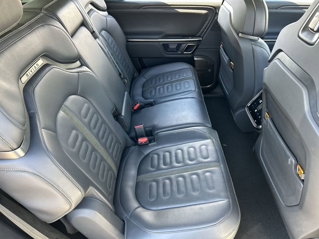 2023 Rivian R1S Adventure