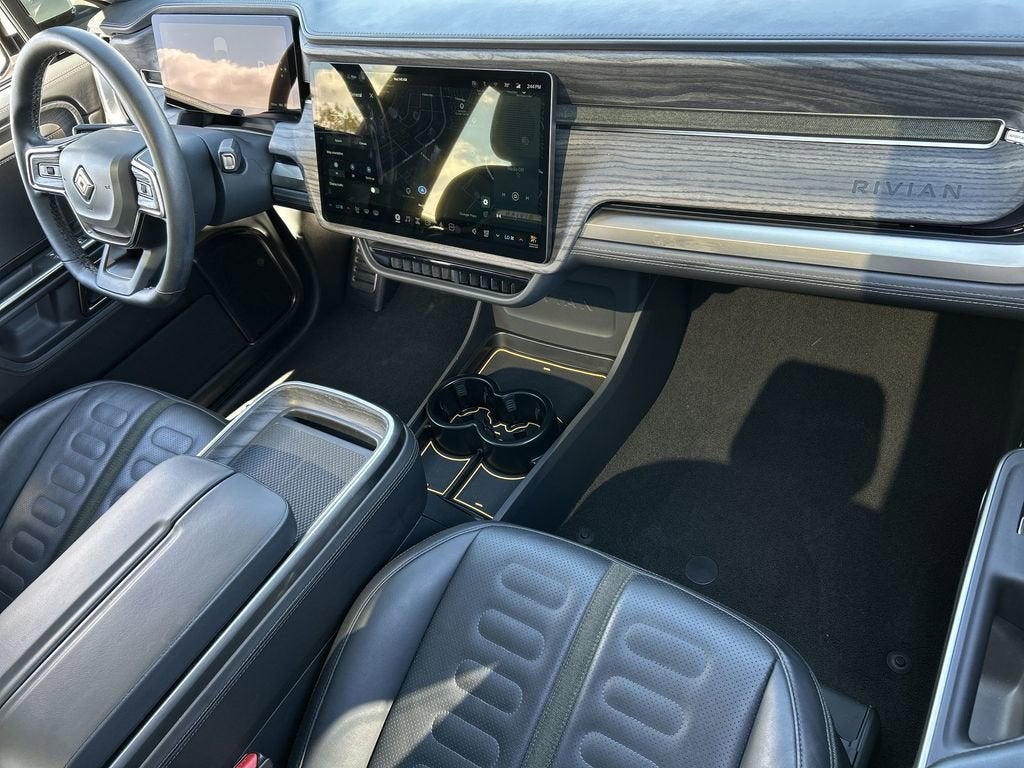 2023 Rivian R1S Adventure