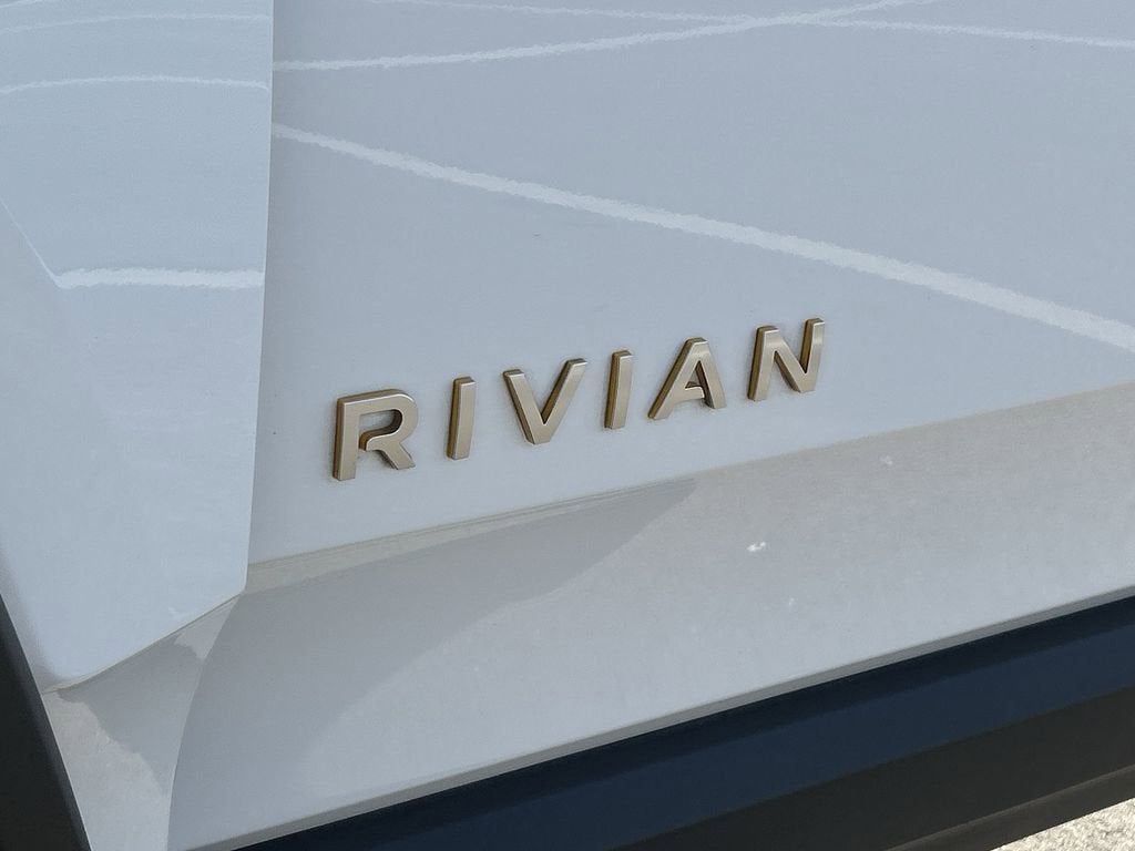 2023 Rivian R1S Adventure