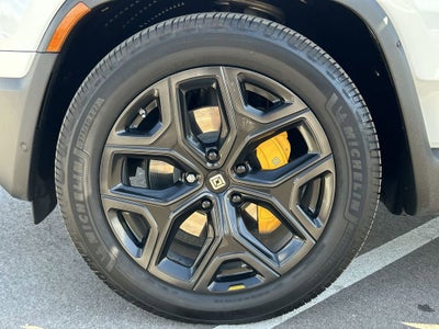 2023 Rivian R1S Adventure