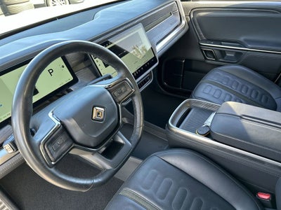 2023 RIVIAN R1S Adventure