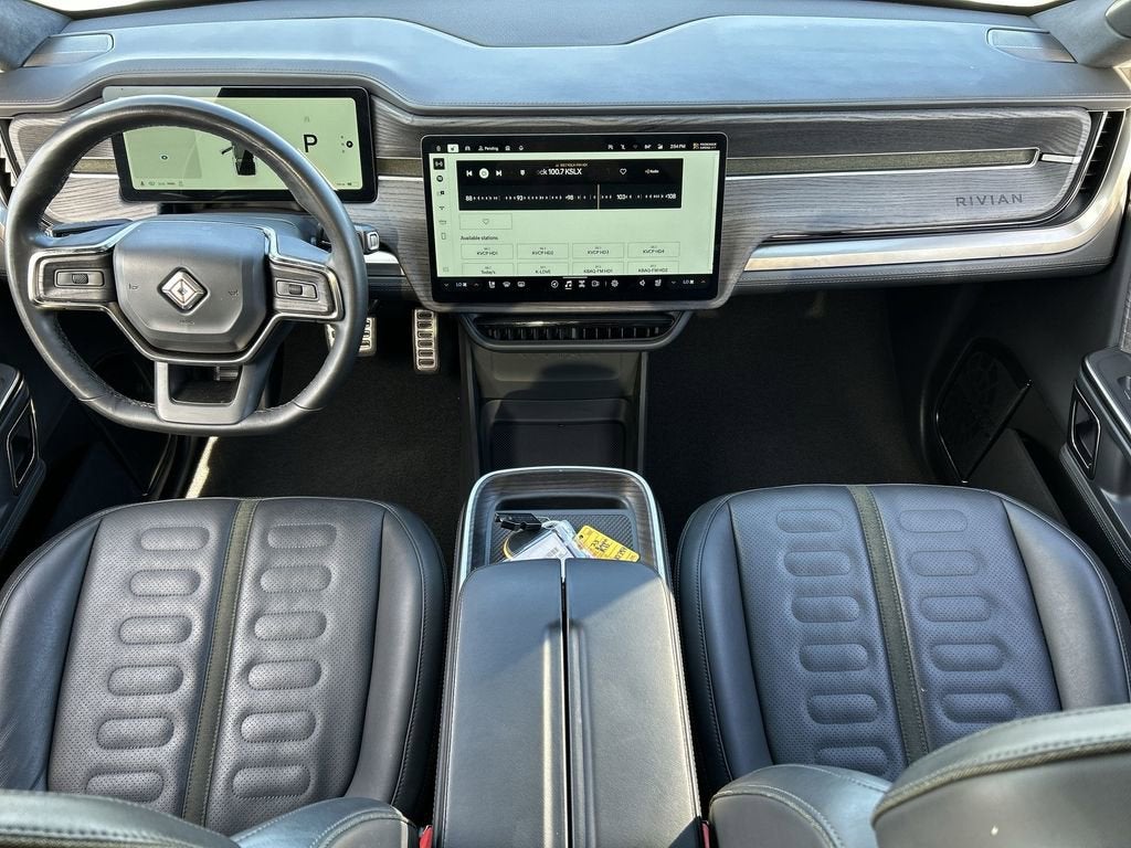 2023 RIVIAN R1S Adventure