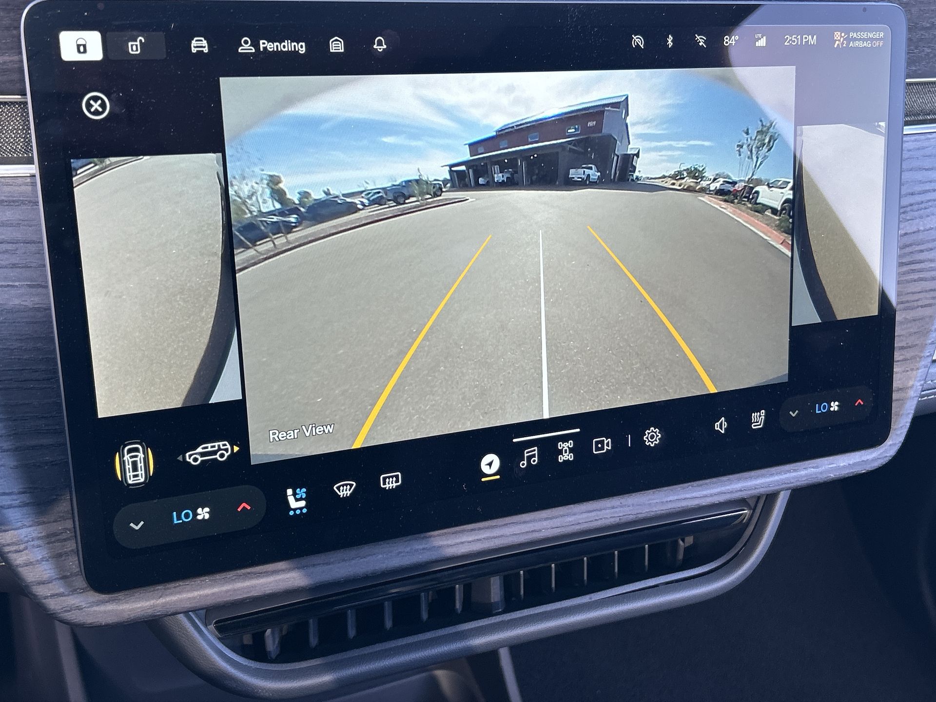 2023 RIVIAN R1S Adventure