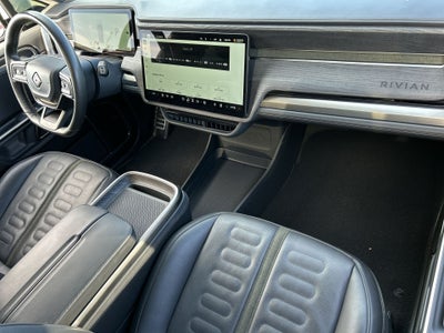 2023 RIVIAN R1S Adventure