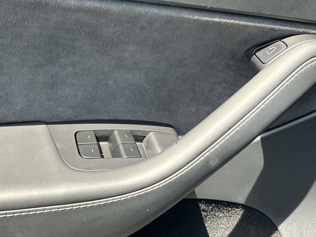 2025 Tesla Model Y Long Range