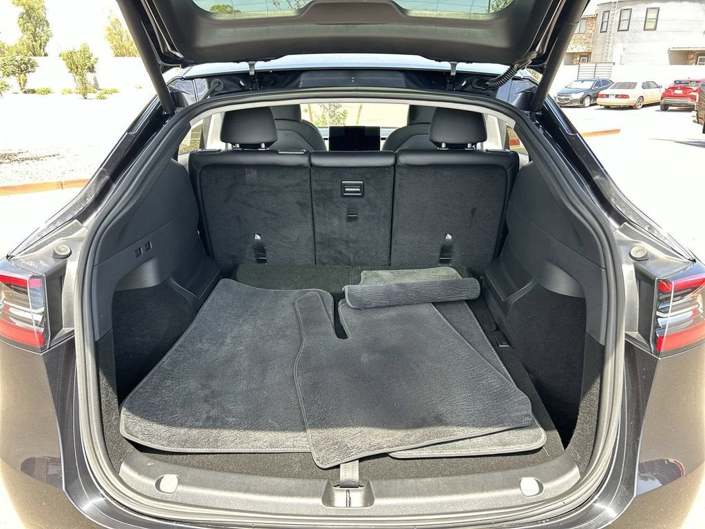 2025 Tesla Model Y Long Range