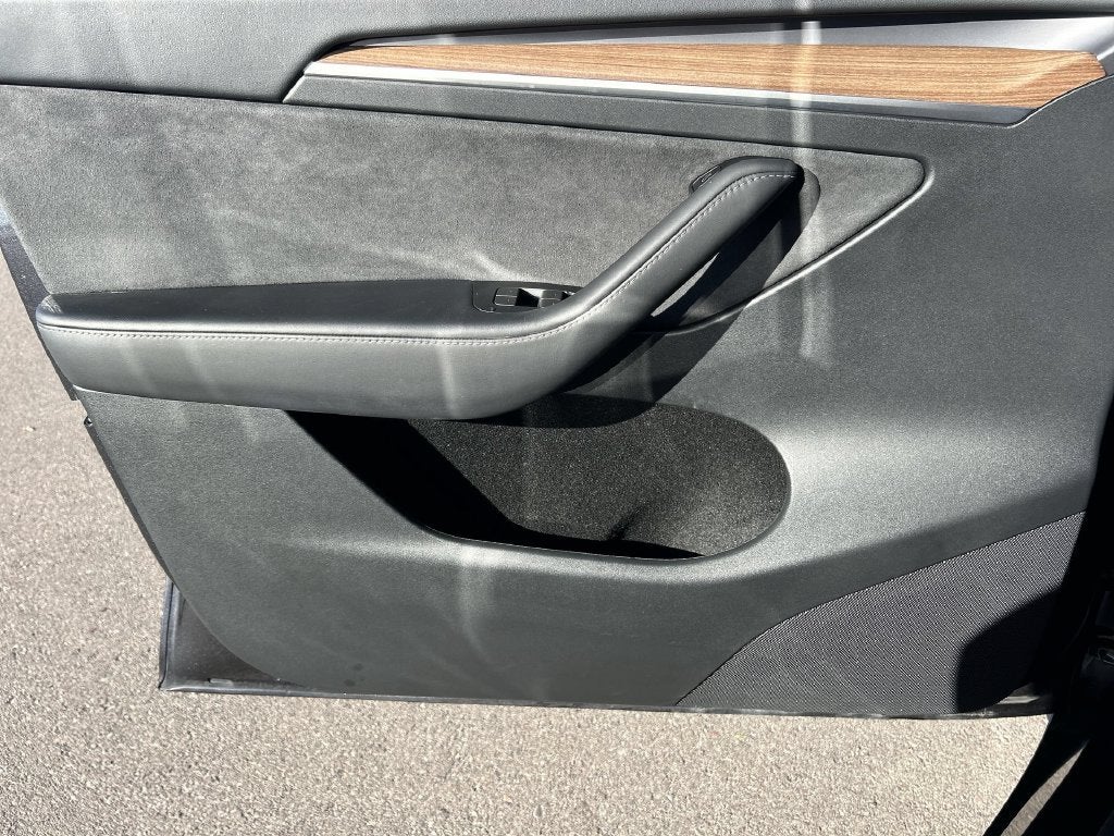 2024 Tesla Model Y Performance