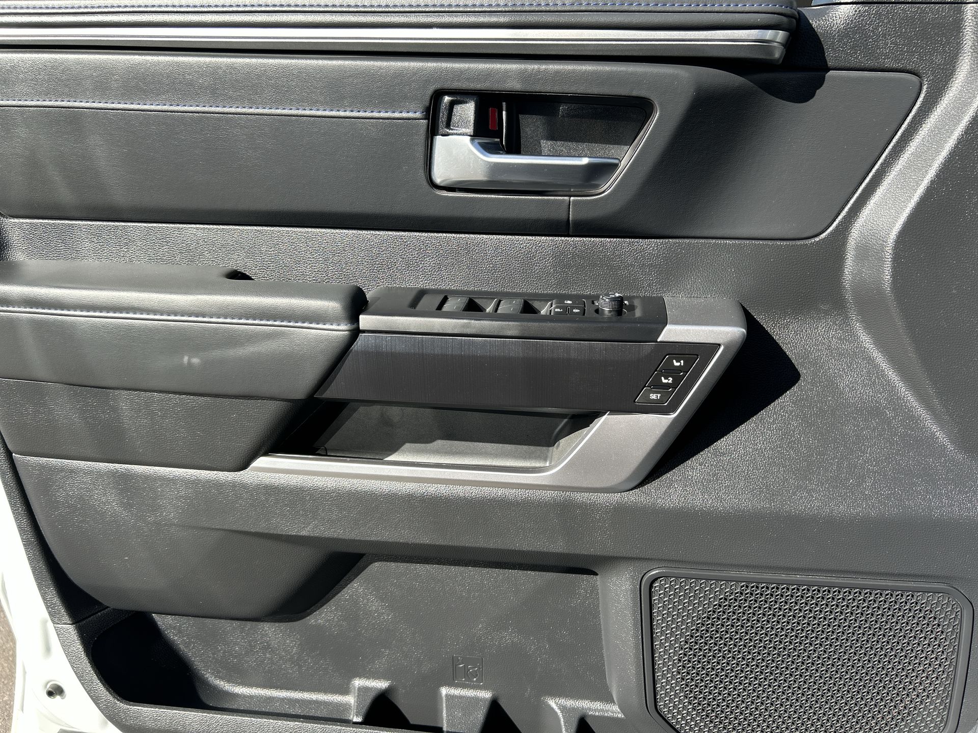 2024 Toyota Sequoia Platinum