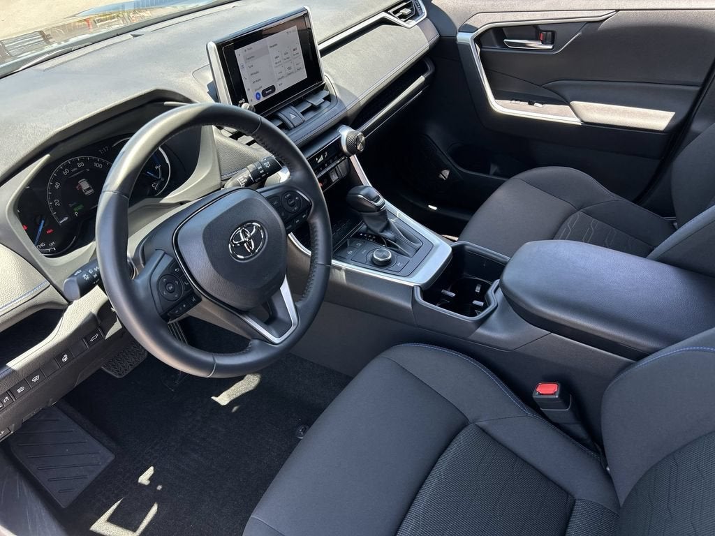 2023 Toyota RAV4 Hybrid SE