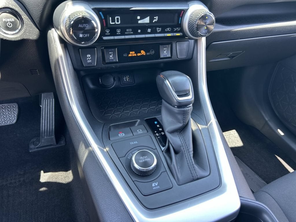 2023 Toyota RAV4 Hybrid SE