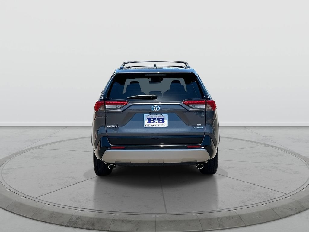 2023 Toyota RAV4 Hybrid SE