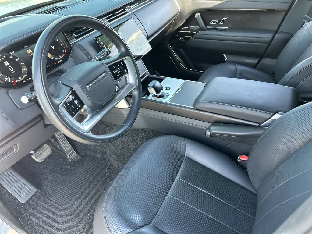 2024 Land Rover Range Rover P615 SV