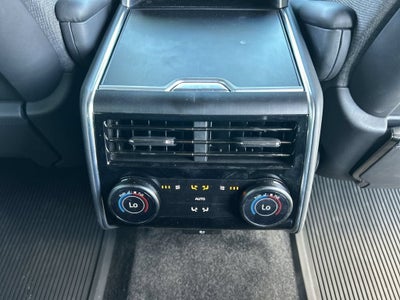 2024 Land Rover Range Rover P615 SV