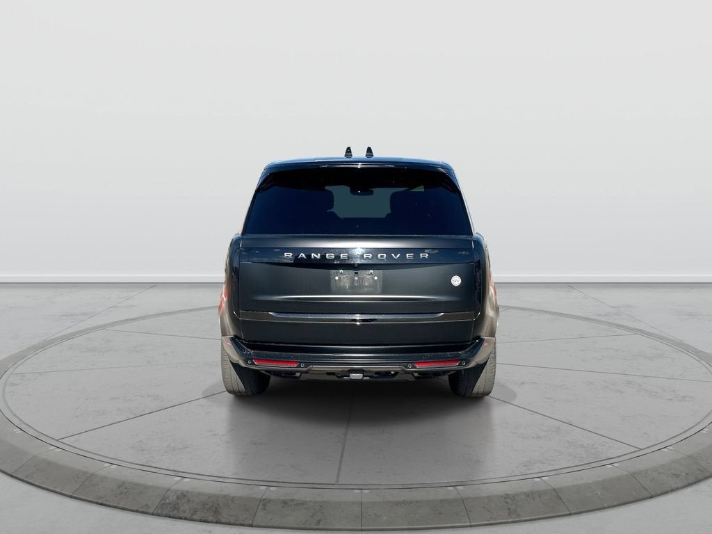 2024 Land Rover Range Rover P615 SV