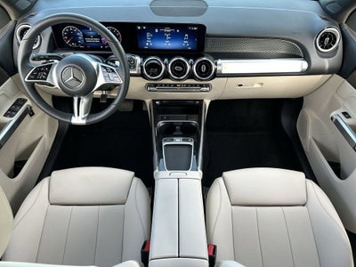 2025 Mercedes-Benz GLB 250 4MATIC®