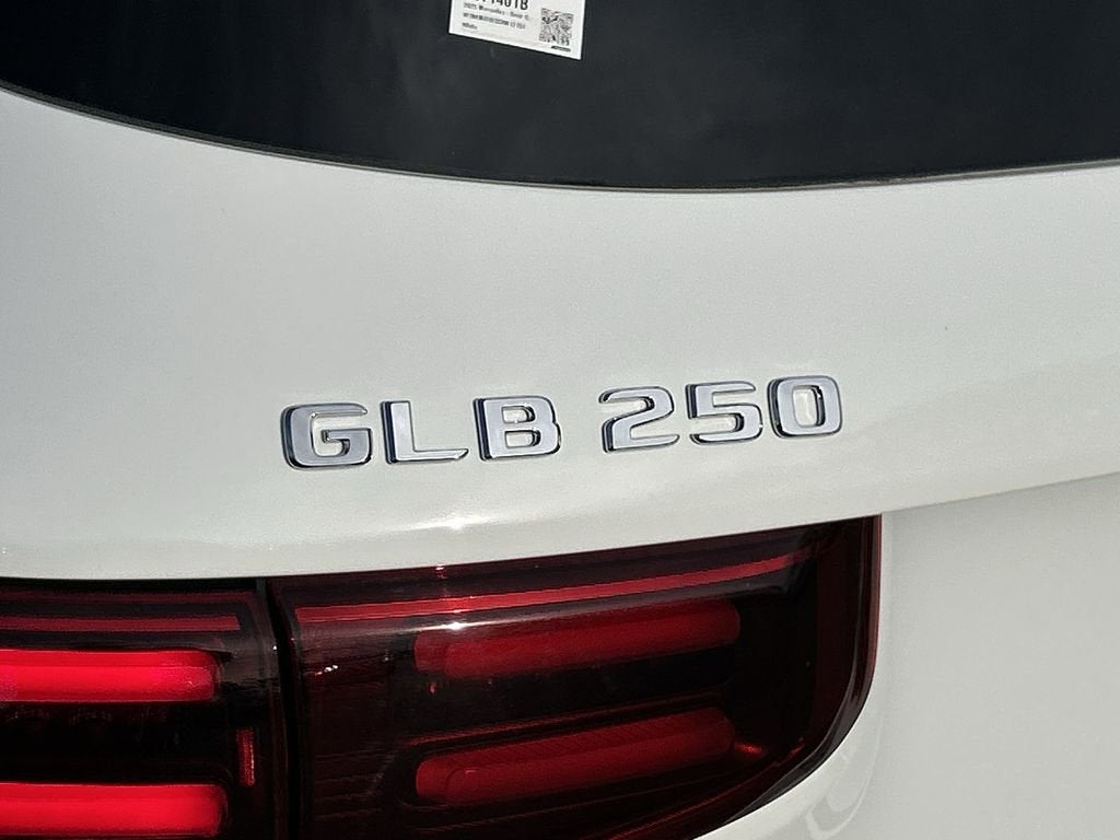 2025 Mercedes-Benz GLB 250 4MATIC®