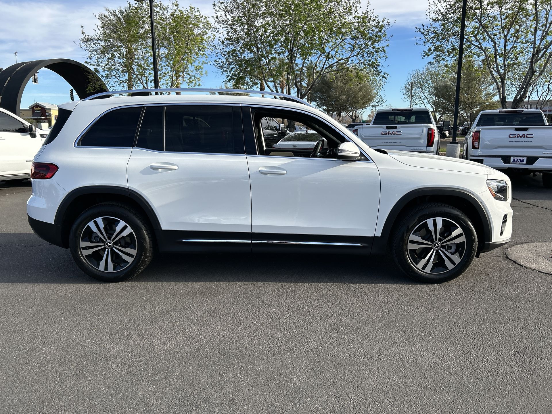 2025 Mercedes-Benz GLB 250 4MATIC®