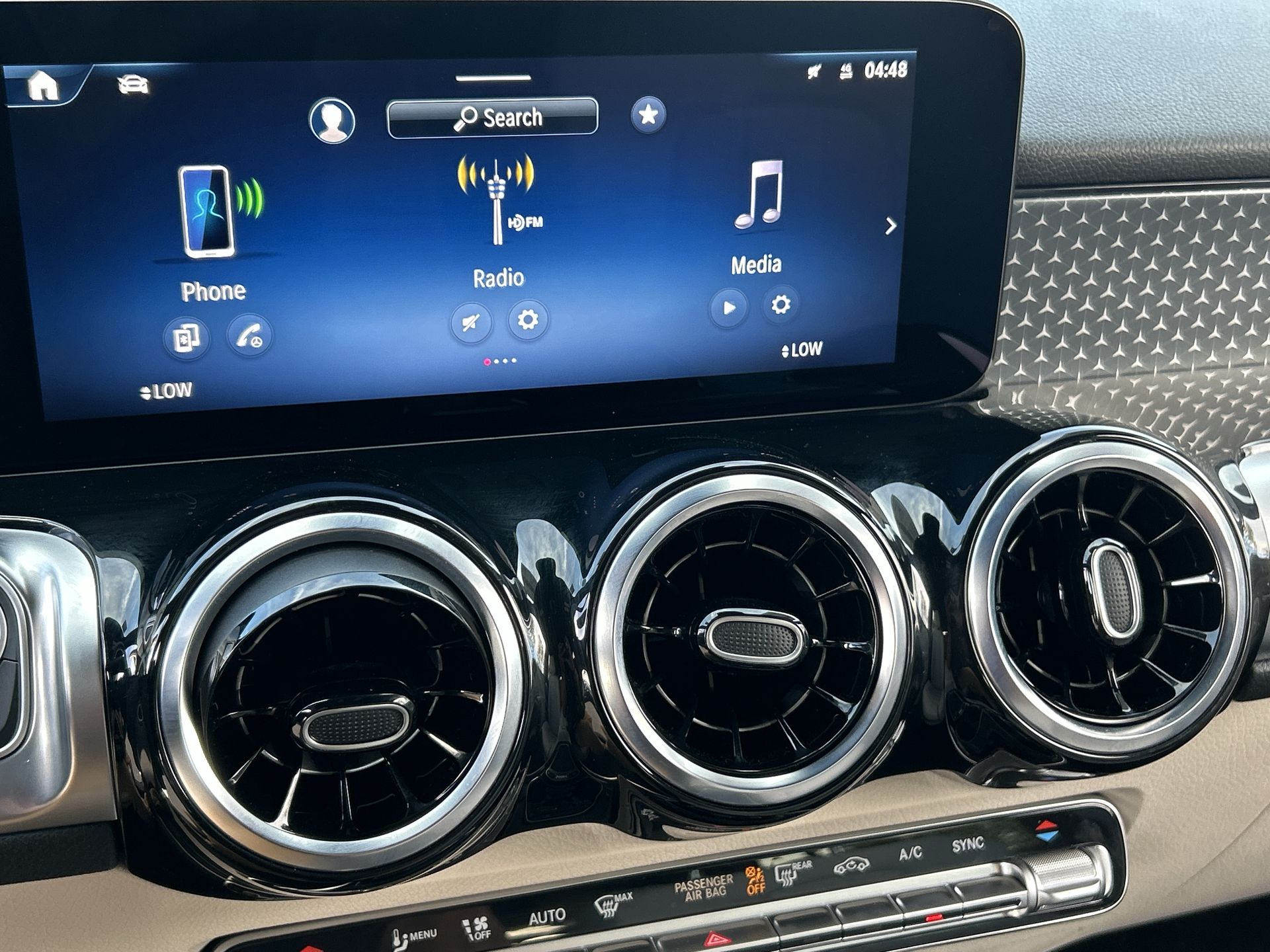 2025 Mercedes-Benz GLB 250 4MATIC®