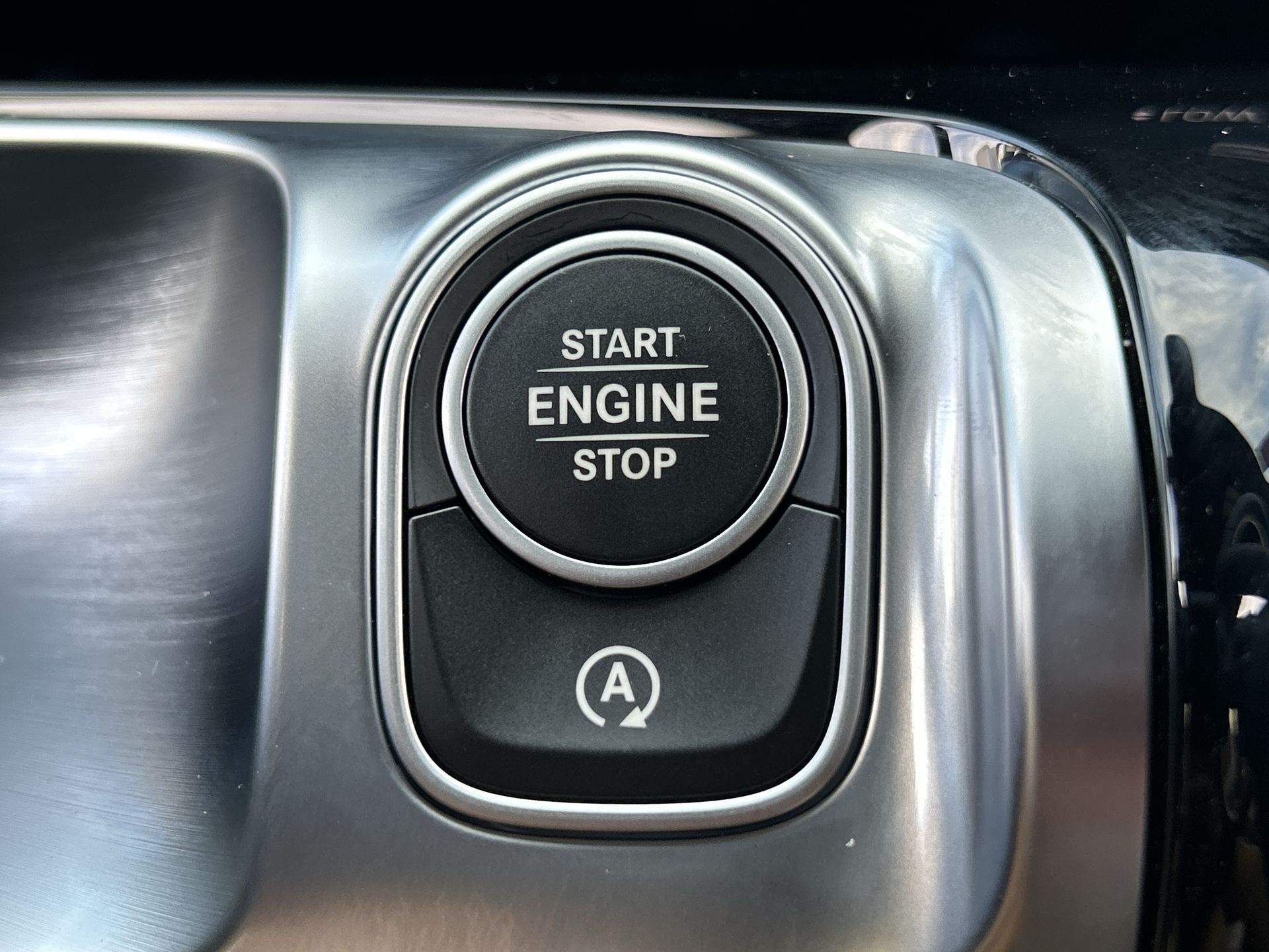 2025 Mercedes-Benz GLB 250 4MATIC®