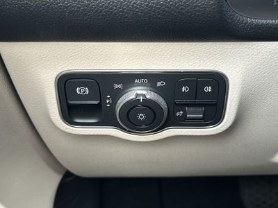 2025 Mercedes-Benz GLB 250 4MATIC®