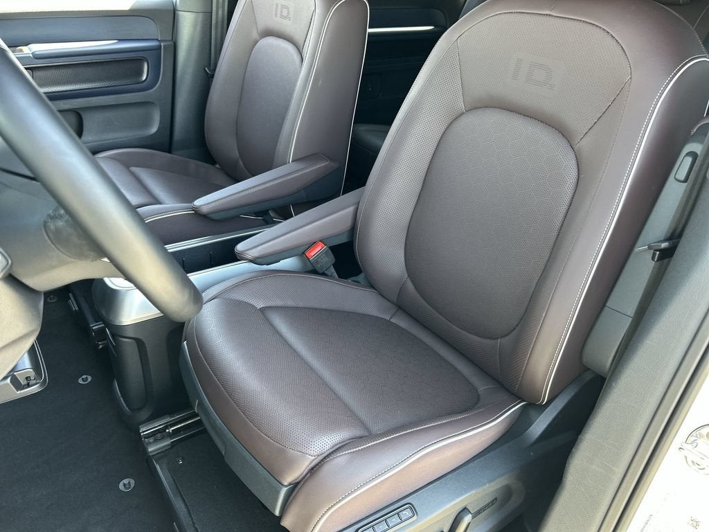 2025 Volkswagen ID. Buzz Pro S