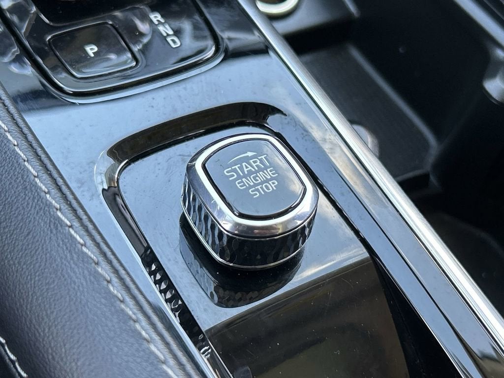 2023 Volvo XC90 B6 Ultimate 7-Seater