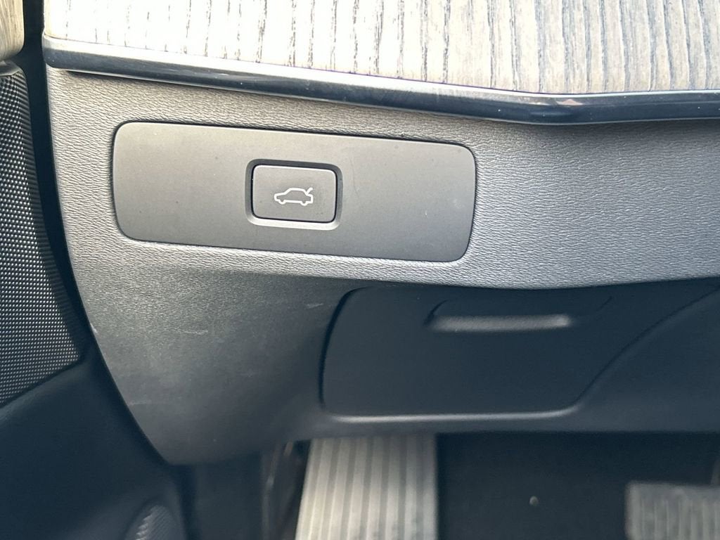 2023 Volvo XC90 B6 Ultimate 7-Seater