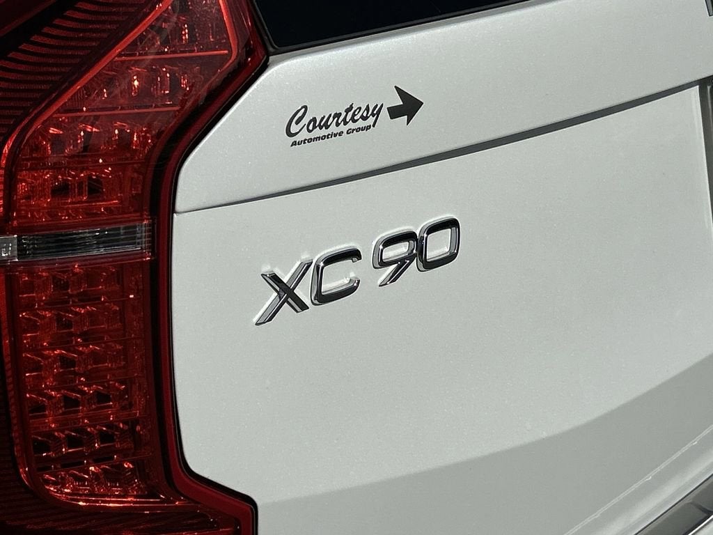 2023 Volvo XC90 B6 Ultimate 7-Seater