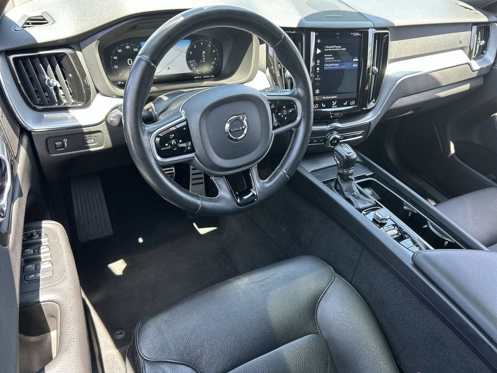 2020 Volvo XC60 T5 Momentum