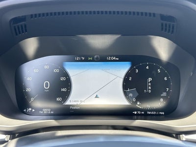 2020 Volvo XC60 T5 Momentum