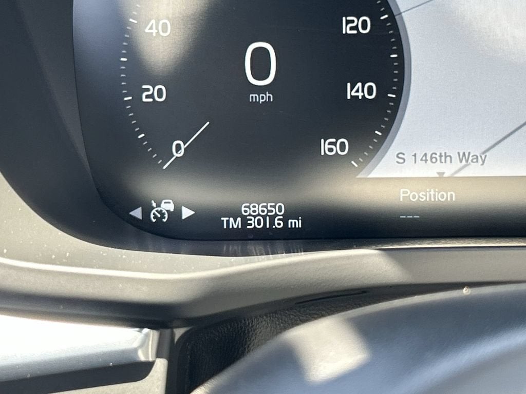 2020 Volvo XC60 T5 Momentum