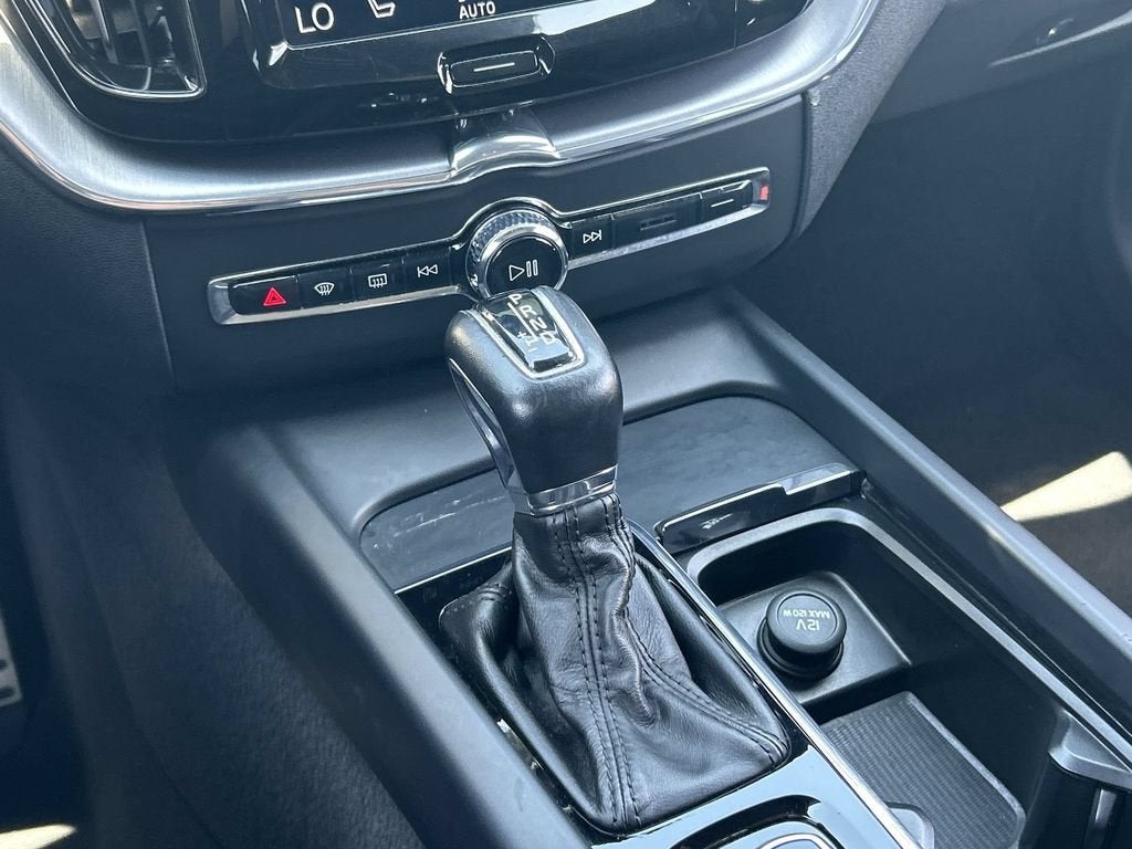 2020 Volvo XC60 T5 Momentum