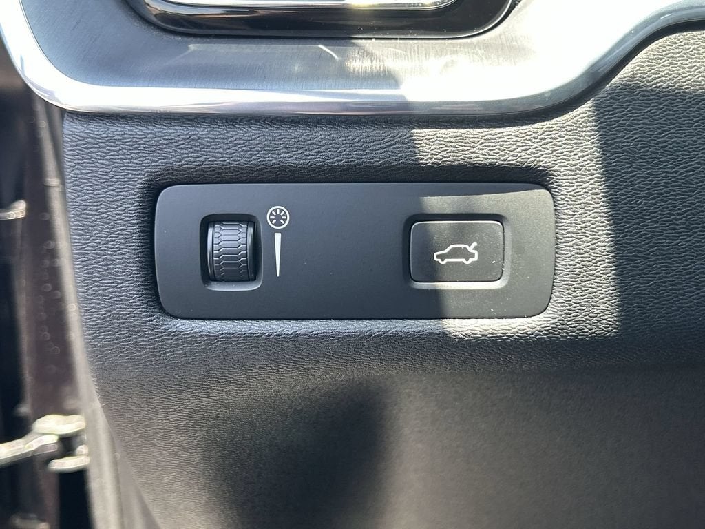 2020 Volvo XC60 T5 Momentum